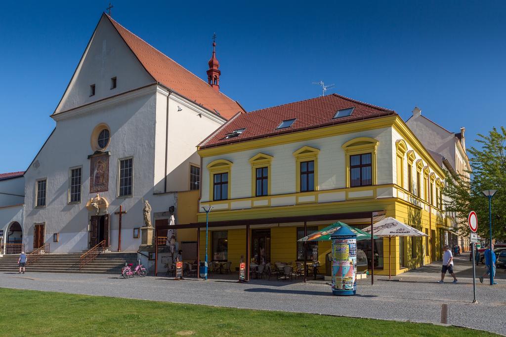 Penzion Longus Kyjov  Exterior foto